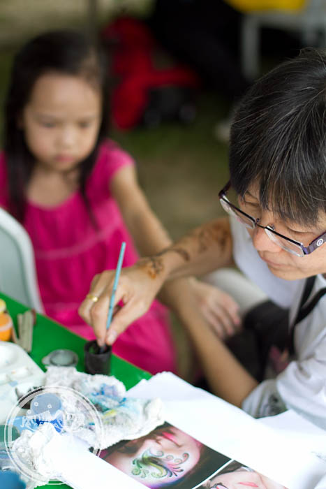 Hand Painter working